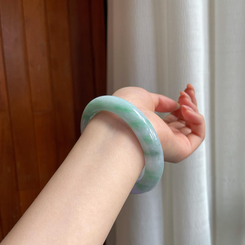糯冰春带彩翡翠平安镯（58mm)（yc345537）