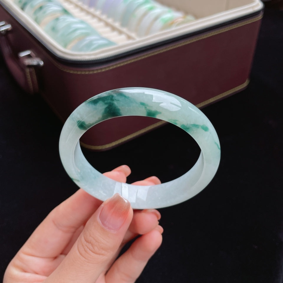 糯冰飘花正圈翡翠手镯（56mm）（yc017390）