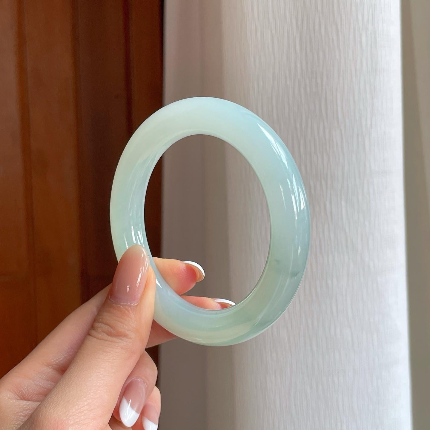 糯冰晴底翡翠圆条手镯（53.8mm)（yc374249）