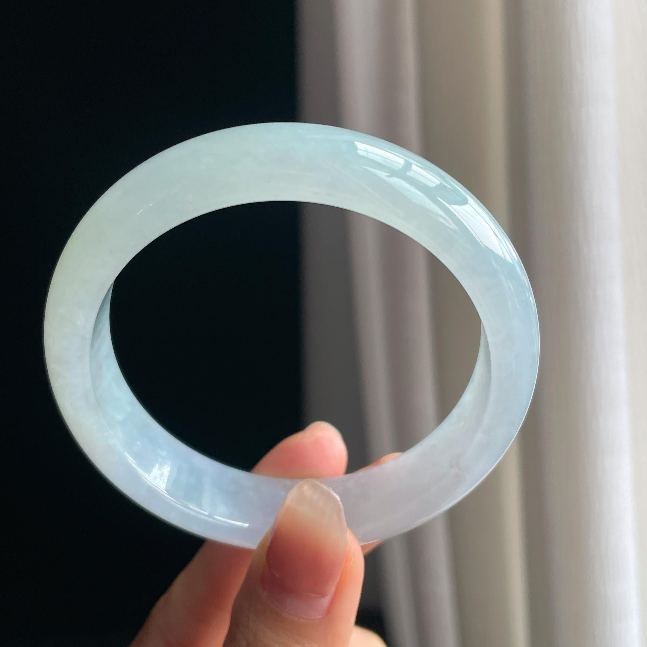 冰种淡底色翡翠平安镯（58mm)（yc330582）