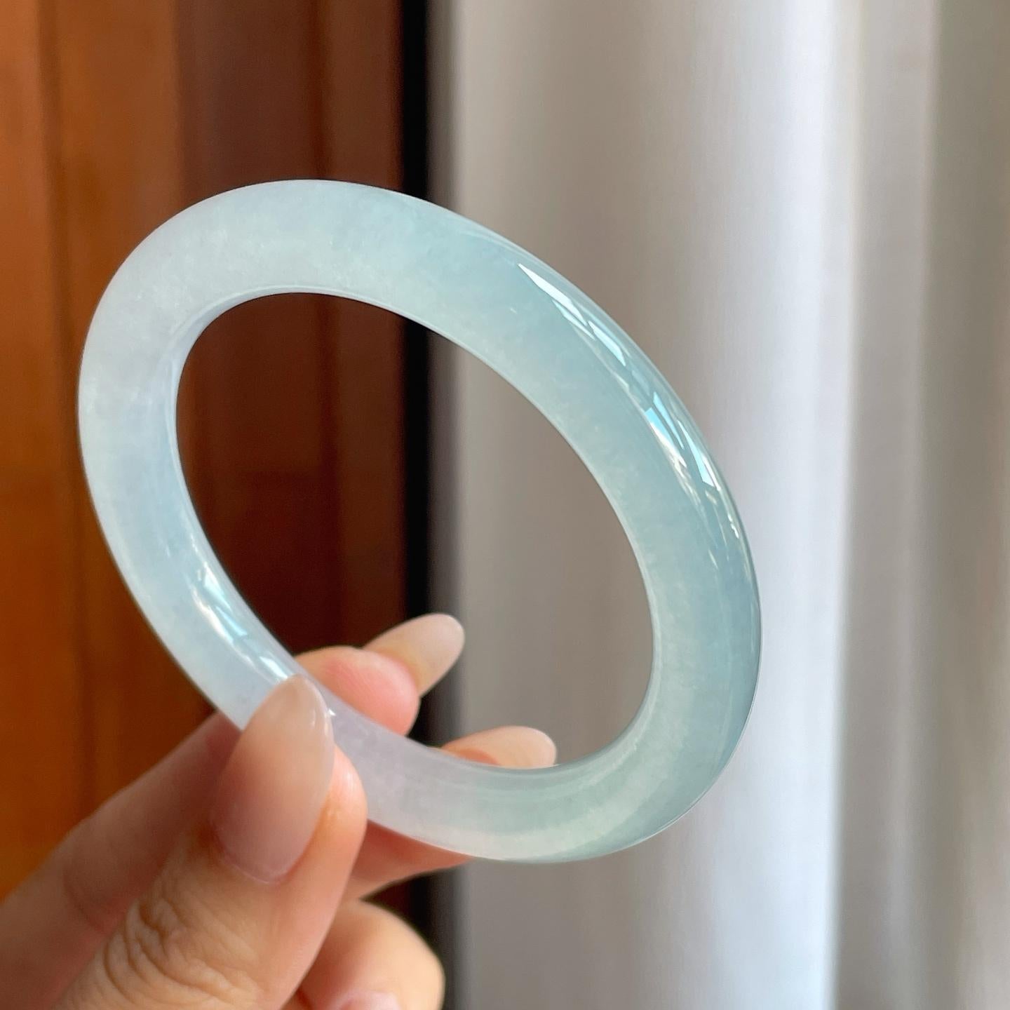 冰种蓝晴底翡翠圆条手镯（54mm）（yc242097）