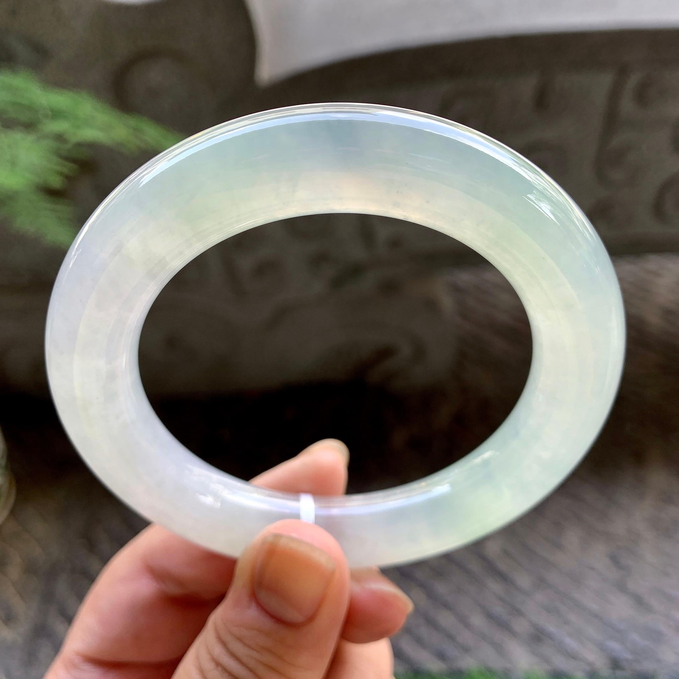 糯冰种淡晴底圆条手镯（58.2mm）（yc195350）