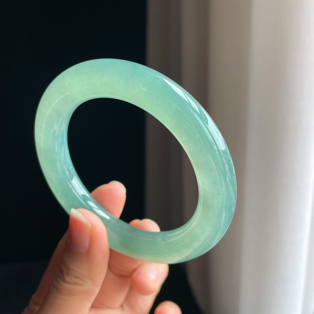 冰种蓝晴底翡翠圆条手镯（55.8mm)（yc348918）