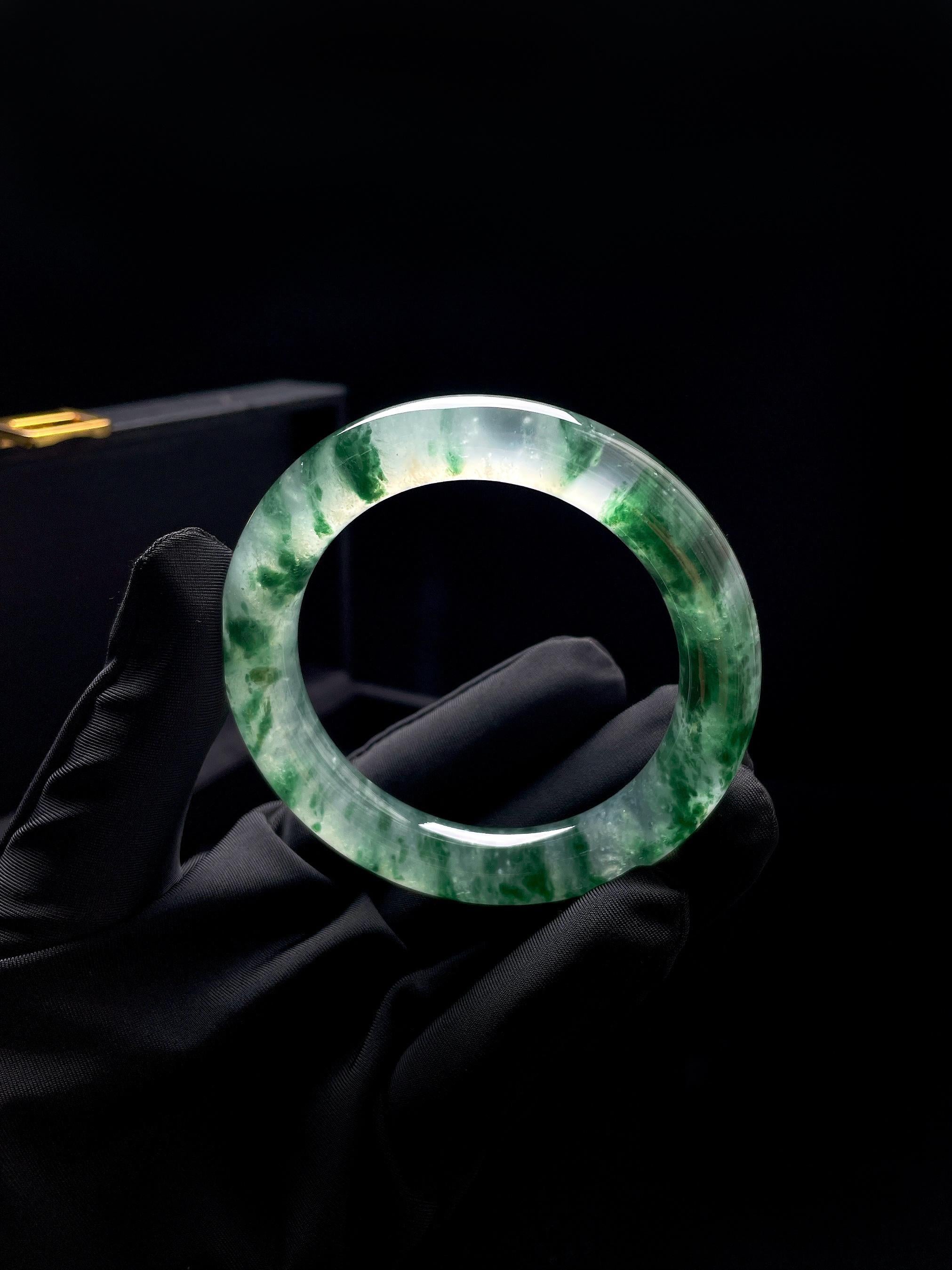 冰玻种飘花翡翠圆条手镯（59.3mm)（yc348915）