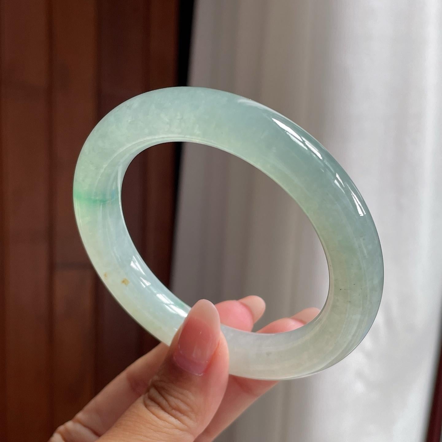 冰种起光晴底飘绿圆条手镯 54圈 天然缅甸A货翡翠（yc693851）