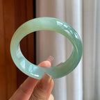 糯冰晴底宽版翡翠平安镯（58mm）（yc373872）