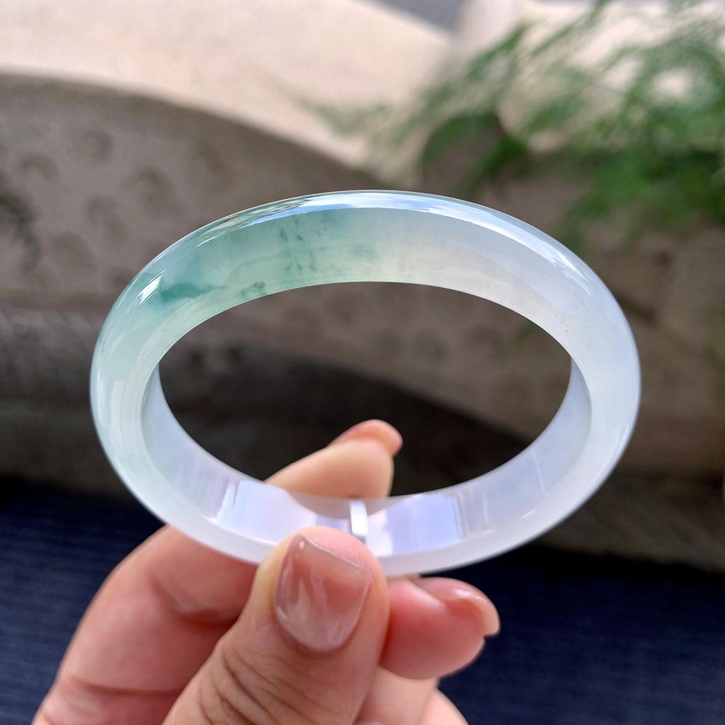 糯冰种飘蓝花贵妃手镯 53.8圈口 天然缅甸A货翡翠（yc483943）