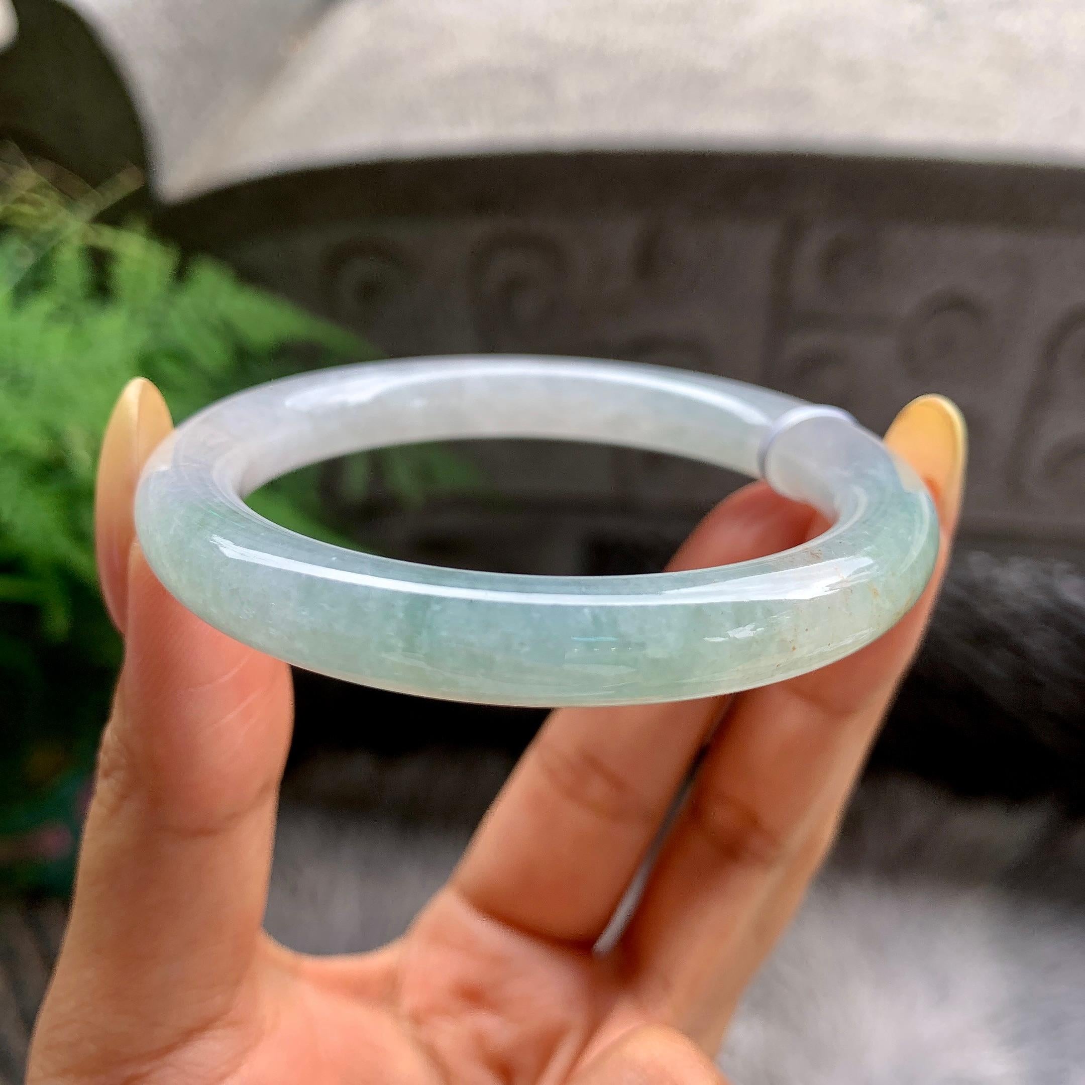 细糯种晴底圆条手镯56.6圈 天然缅甸A货翡翠（yc481909）