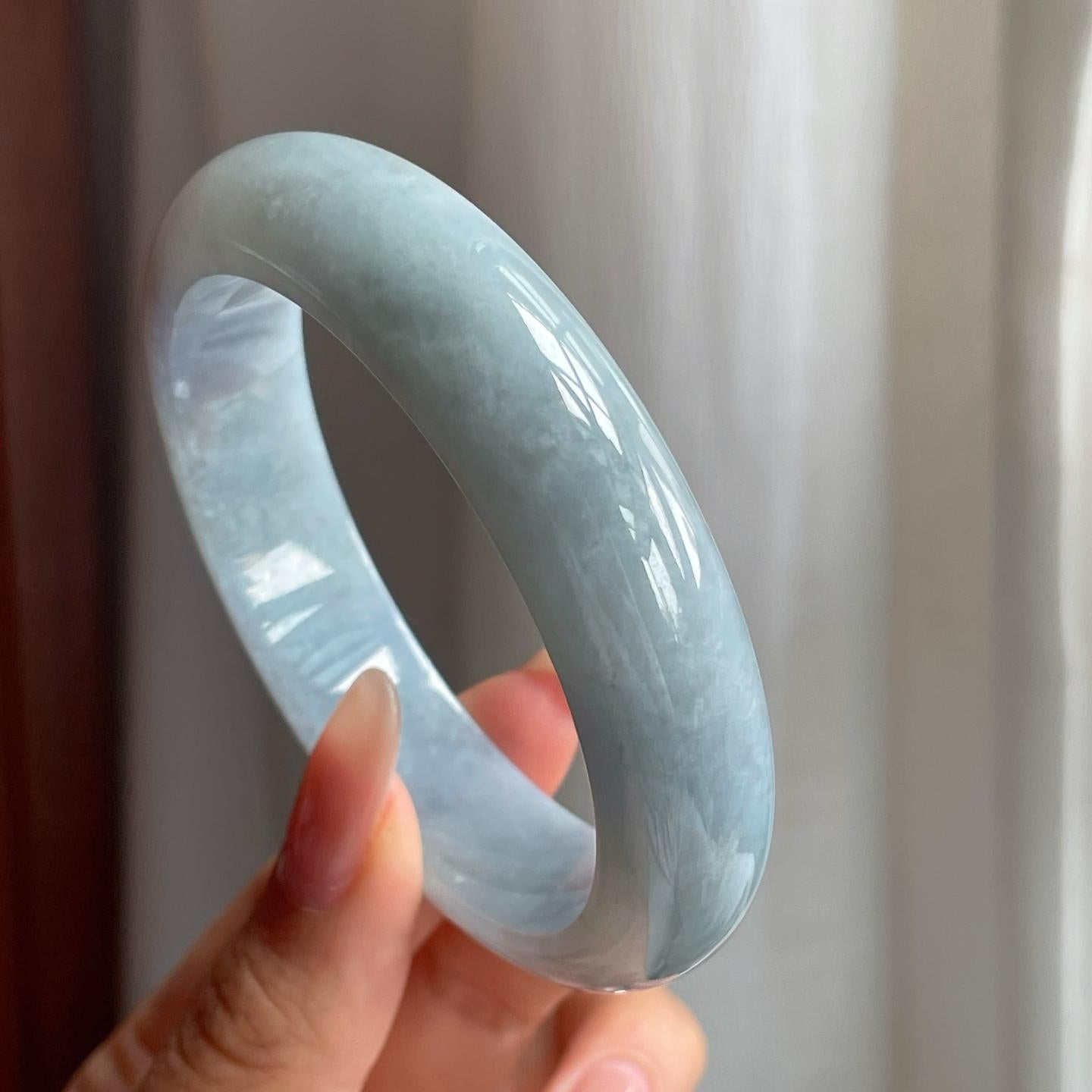 糯冰种淡紫底翡翠平安镯（56mm）（yc194790）