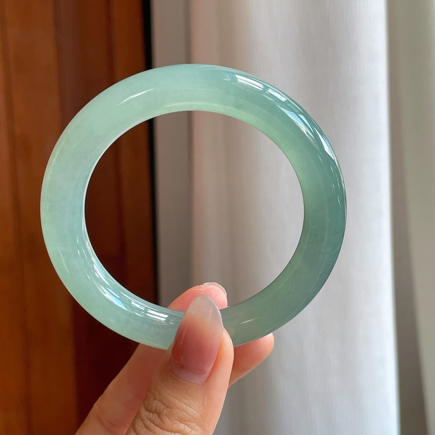 冰种湖水绿翡翠圆条手镯（54.5mm）（yc313025）