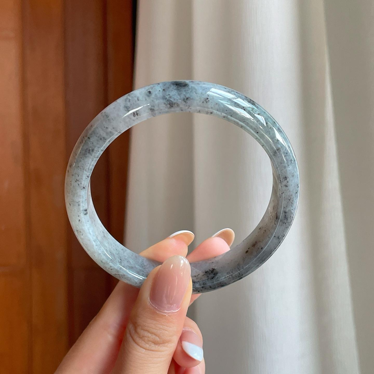 糯冰乌鸡翡翠平安镯（61.3mm)（yc373903）