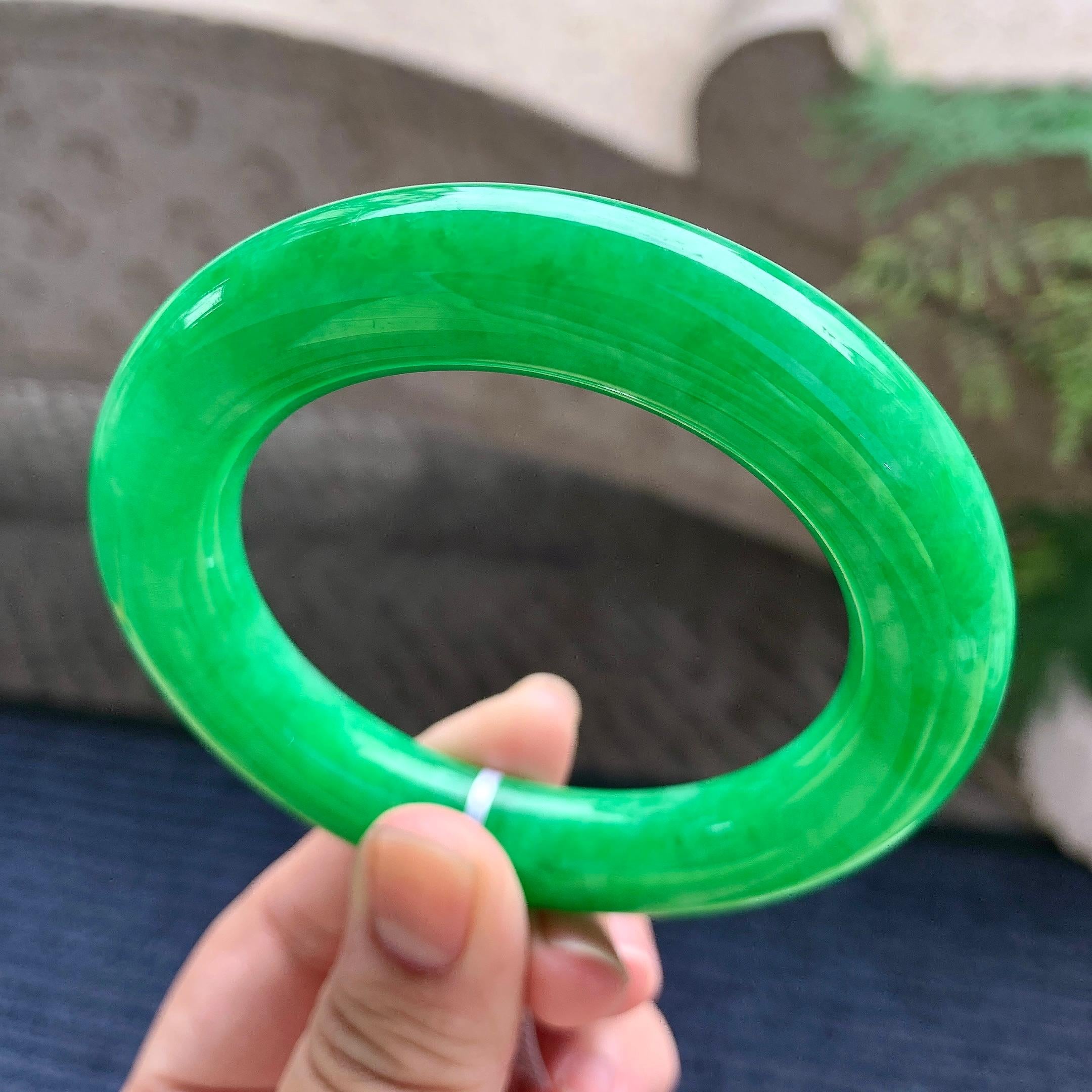 细糯种满绿圆条手镯（55.6mm）（yc233905）
