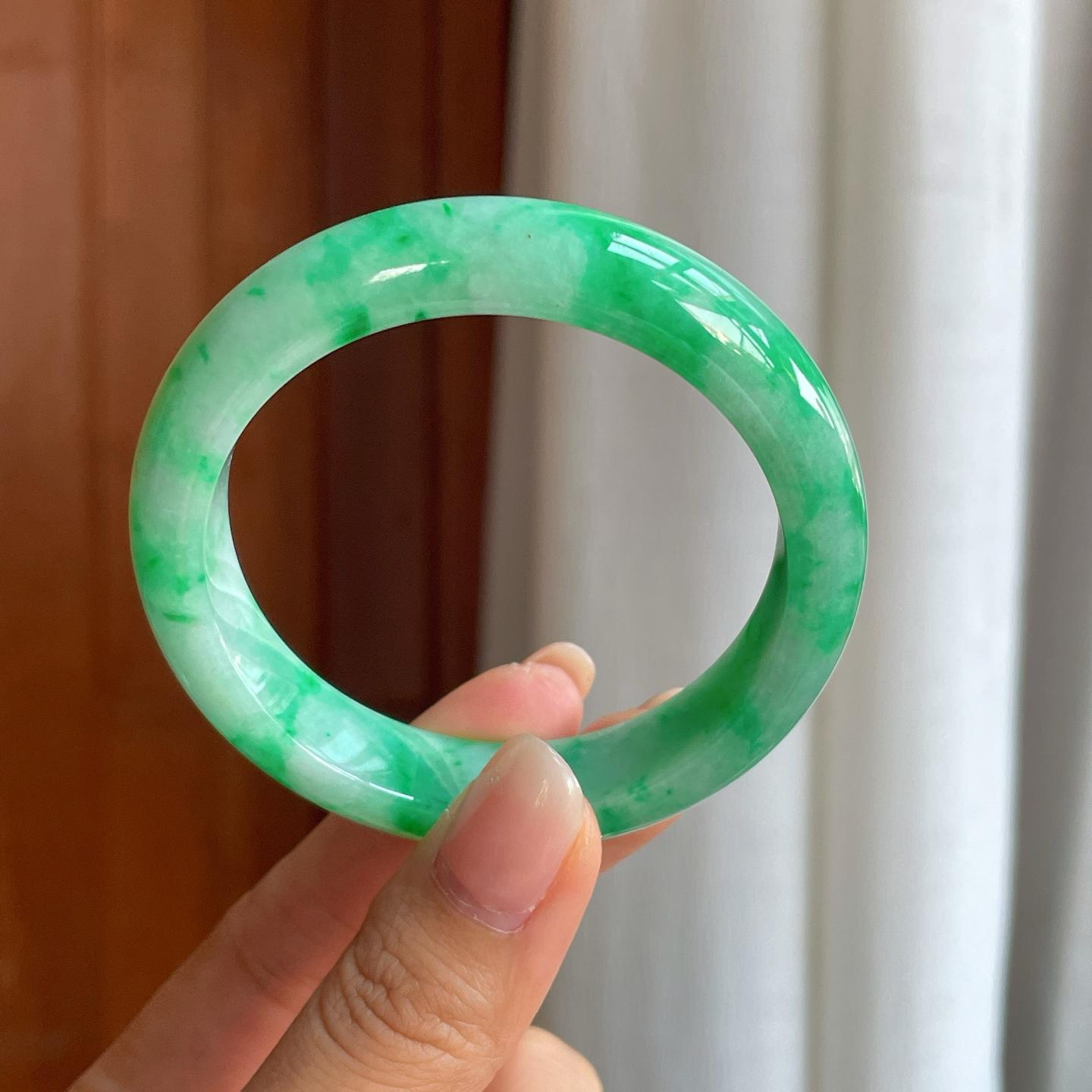 糯冰满圈翠色翡翠平安镯（54mm）（yc400162）