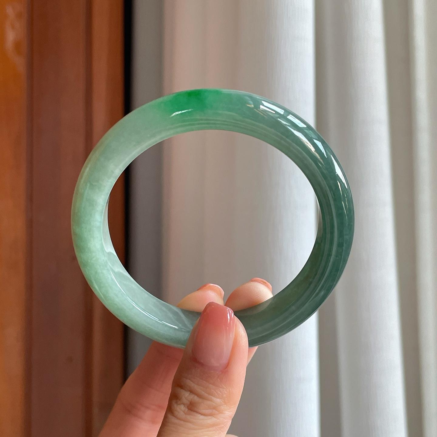 糯冰湖水绿翡翠平安镯（57.2mm）（yc310331）