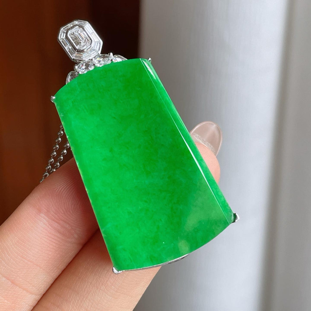 18k金镶糯冰满绿翡翠无事牌（yc244910）