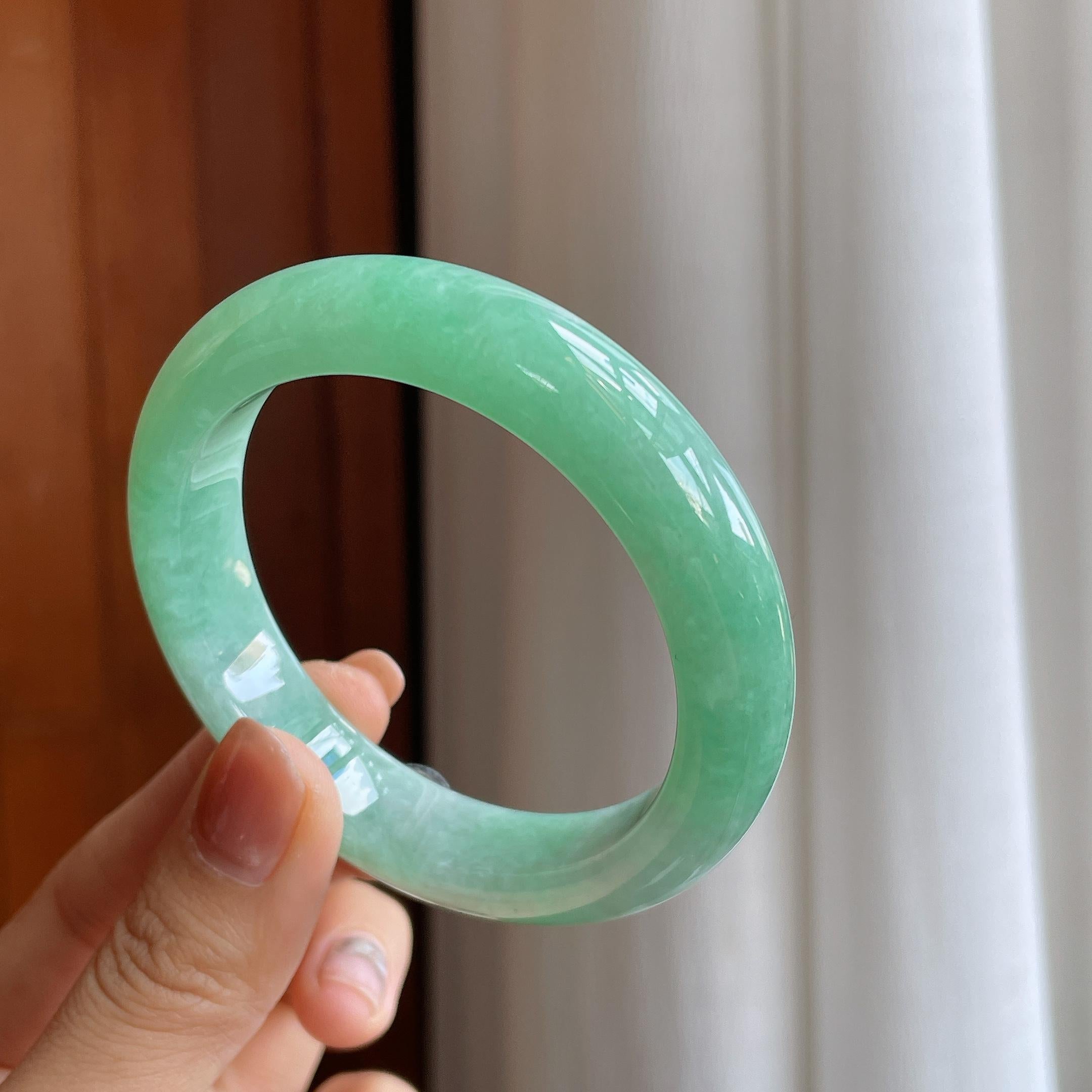 糯冰果绿翡翠平安镯（55mm）（yc288652）