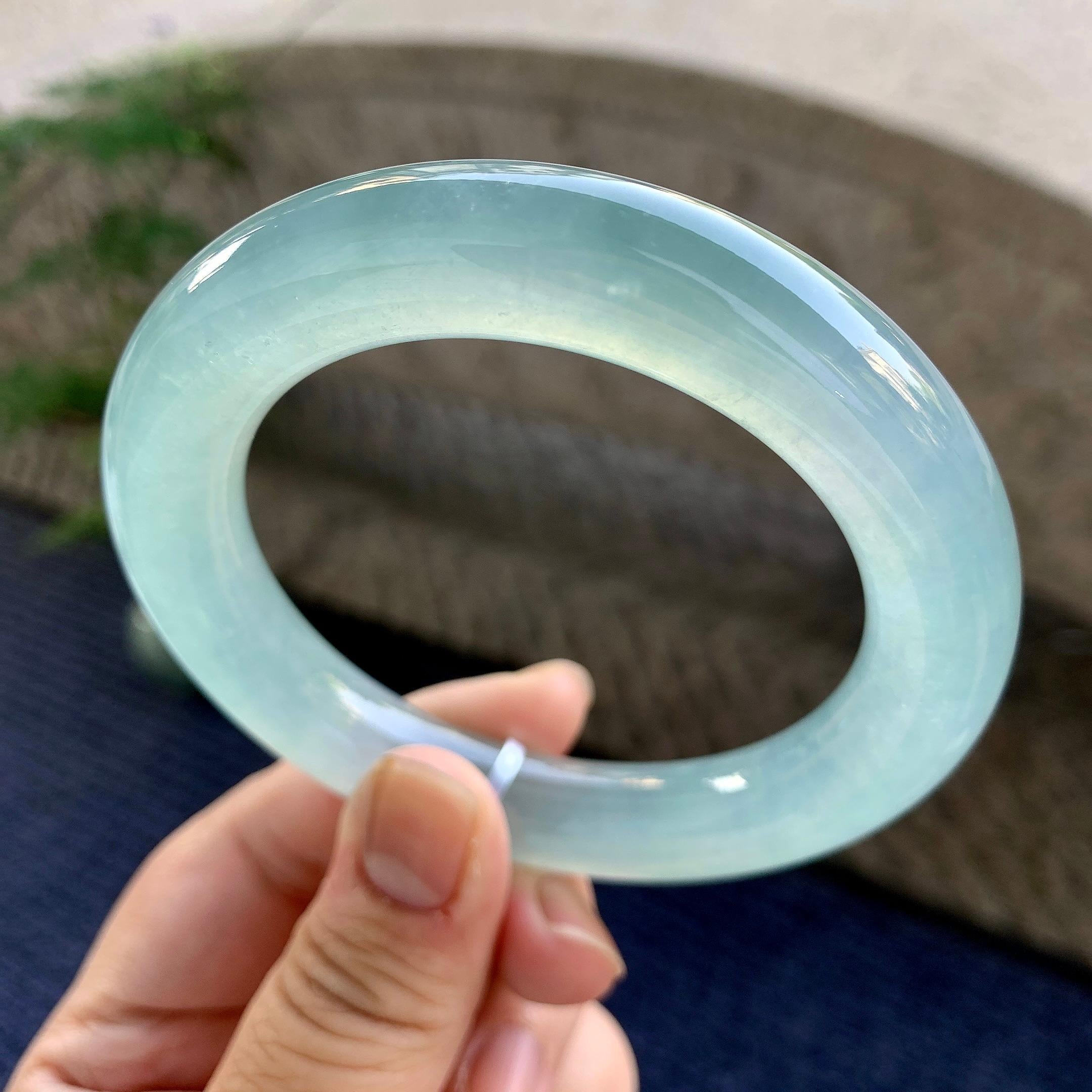 冰种淡蓝底圆条手镯（58.5mm）（yc249474）