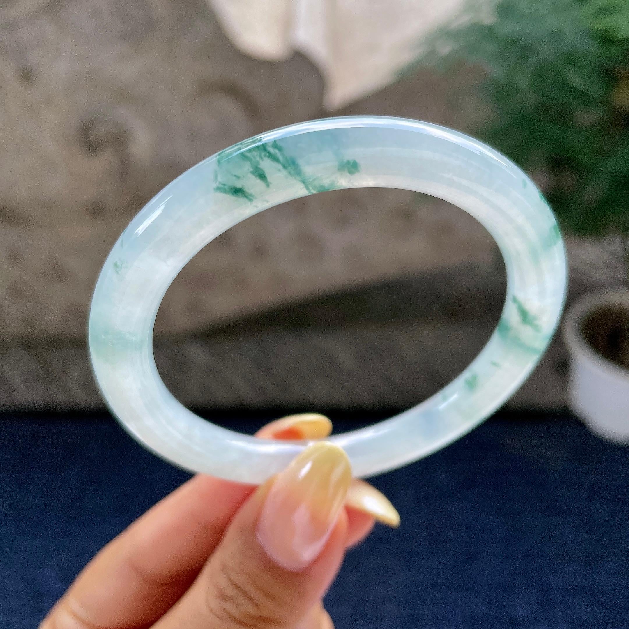 糯冰种飘花圆条手镯55.2圈 天然缅甸A货翡翠（yc483946）