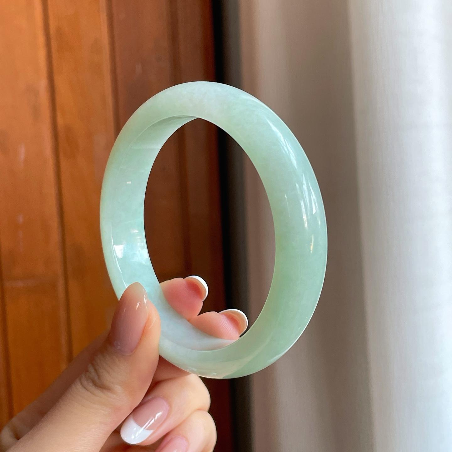 糯冰晴底翡翠平安镯（59.2mm)（yc376695）