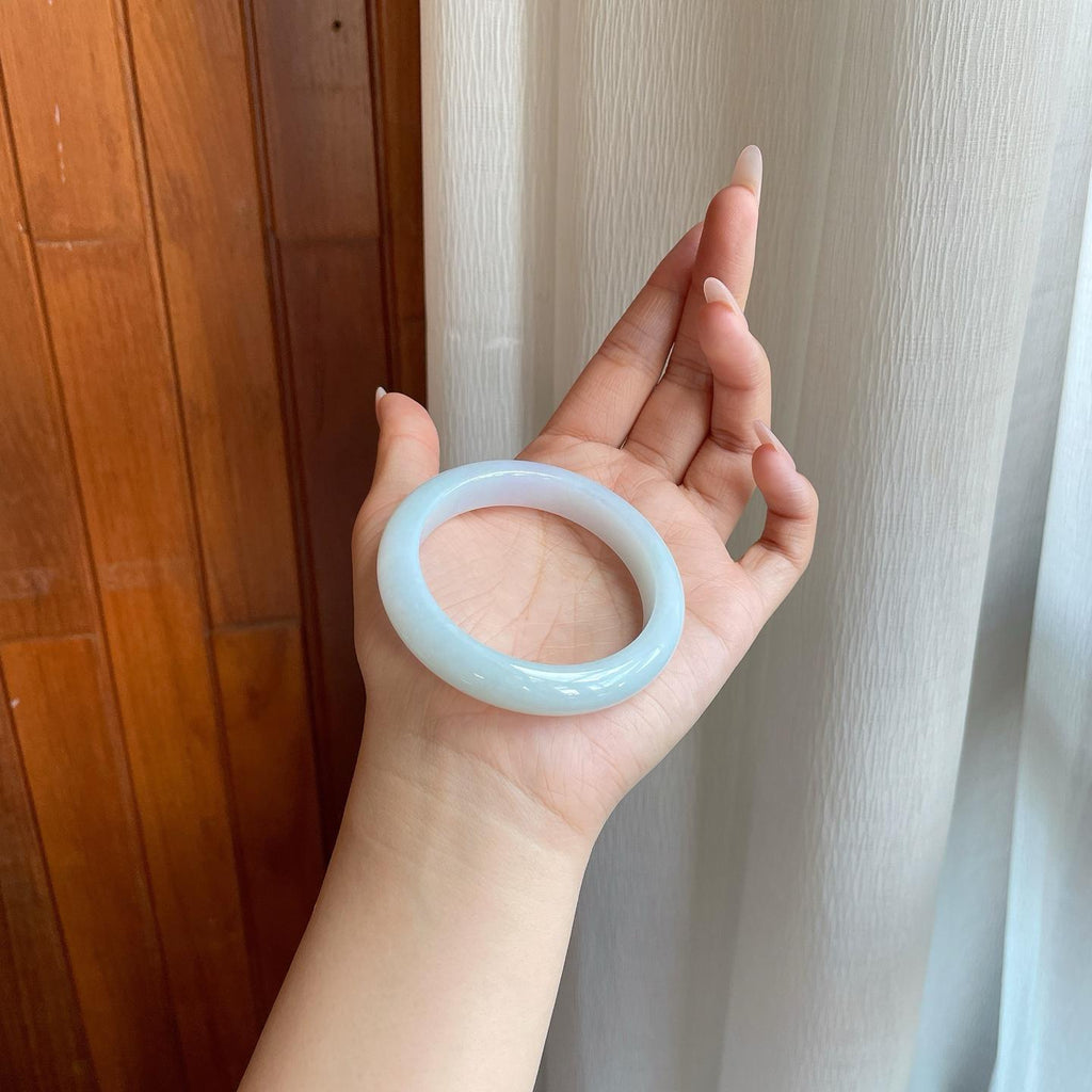 细糯冰带一抹春翡翠平安镯（53mm）（yc278074）
