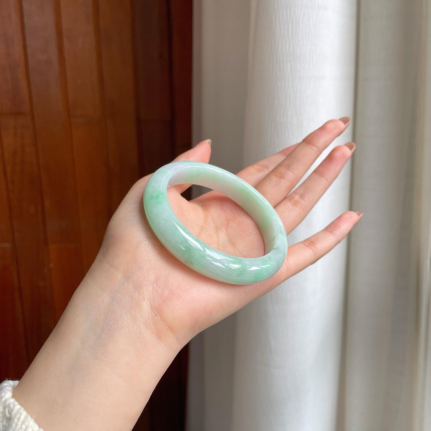 糯冰带色翡翠平安镯（56.8mm)（yc370293）
