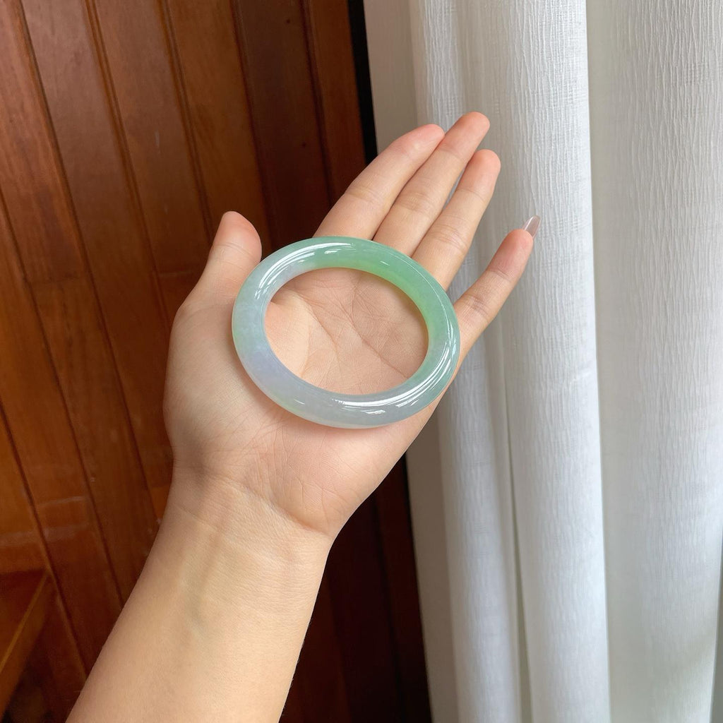 冰种晴绿底翡翠圆条手镯（55mm）（yc314117）
