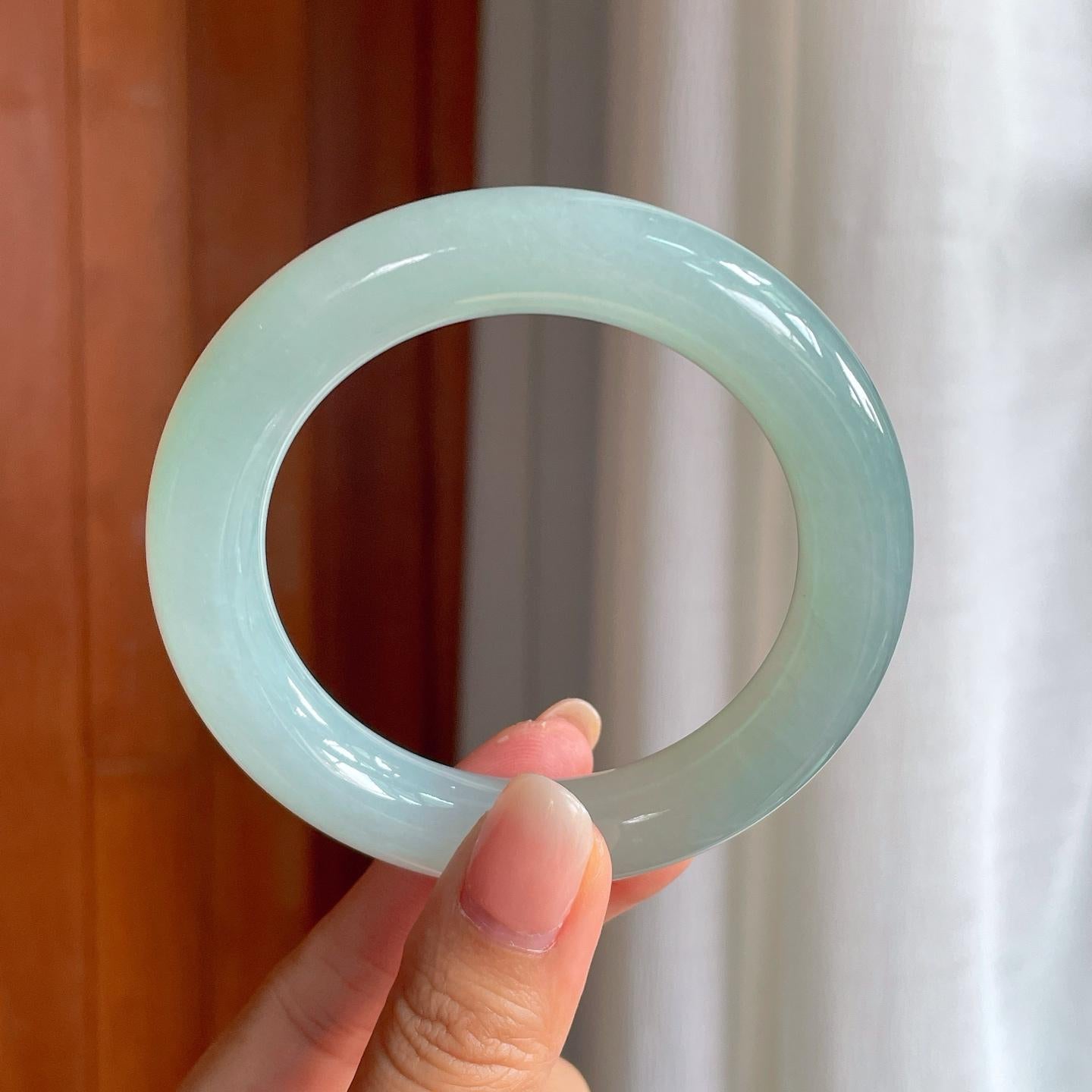 细糯冰晴底翡翠圆条手镯（56.3mm）（yc400219）