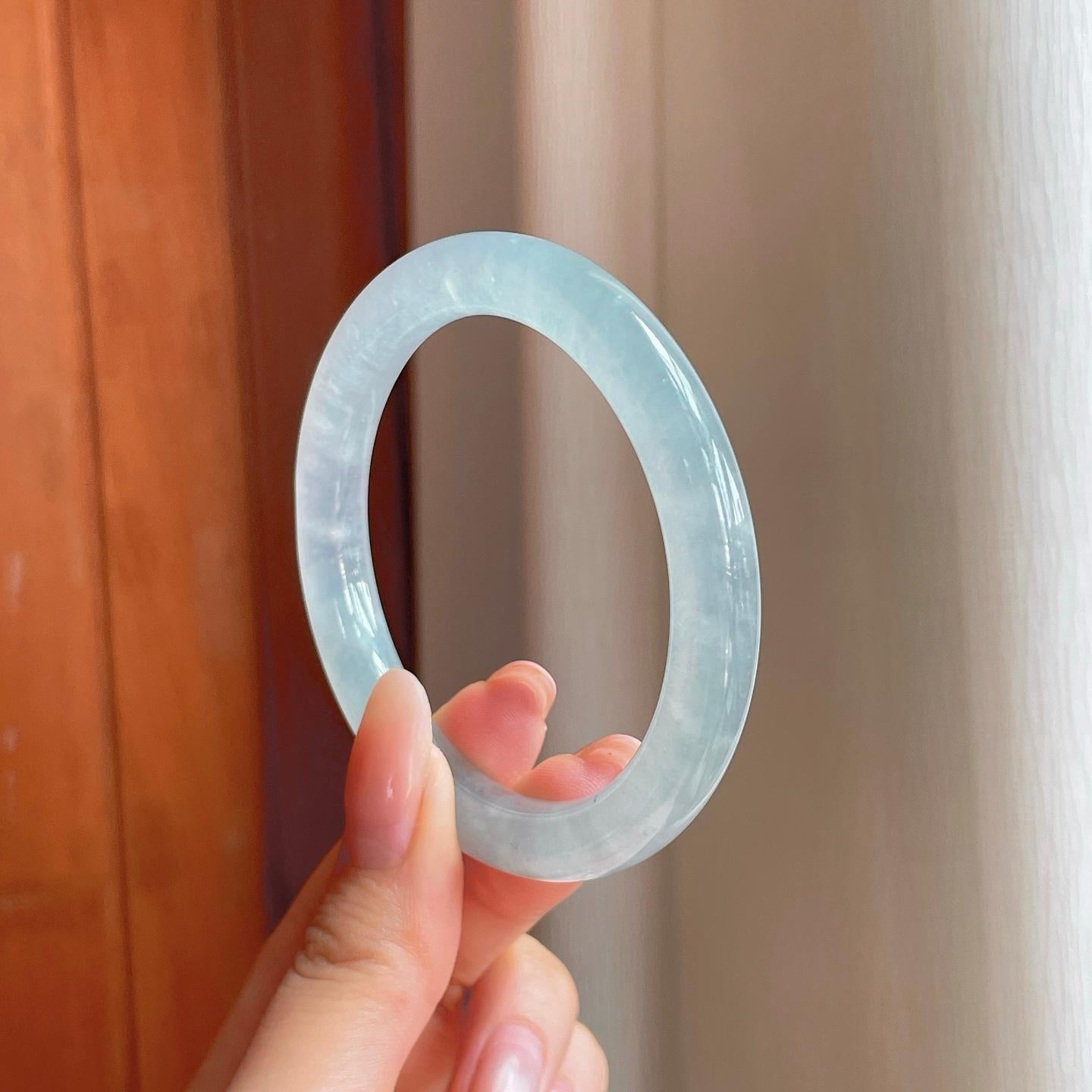 冰种淡底色翡翠圆条手镯（53.8mm)（yc362701）