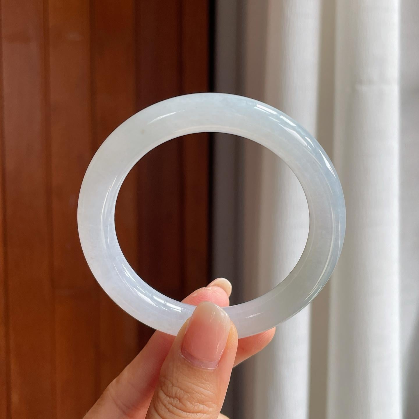 糯冰带底色翡翠圆条手镯（54.5mm）（yc407615）