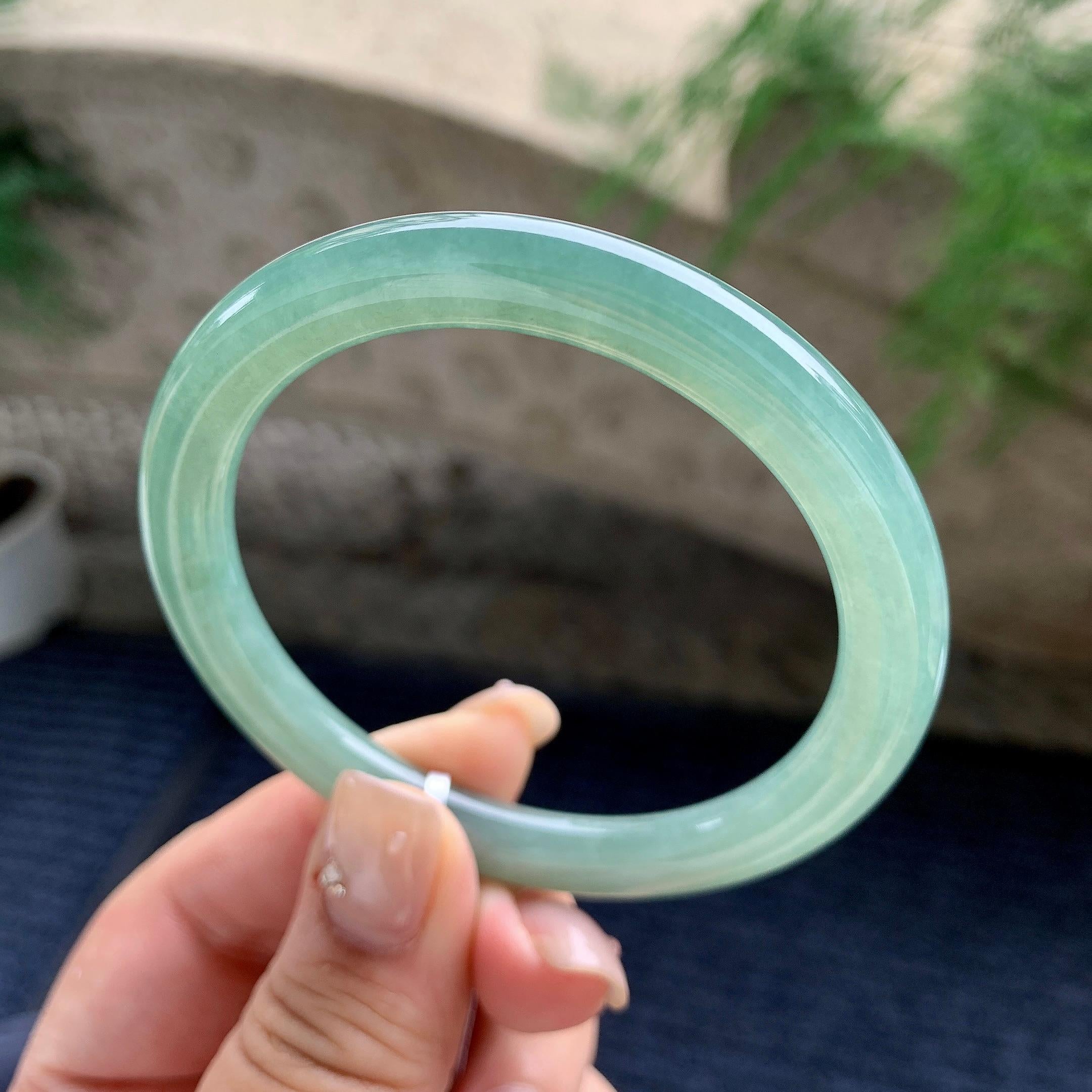 糯冰种晴水圆条手镯 55.5圈口 天然缅甸A货翡翠（yc460743）