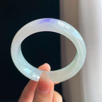冰种宽版带一抹紫罗兰宽版翡翠手镯（53.5mm）（yc329518）