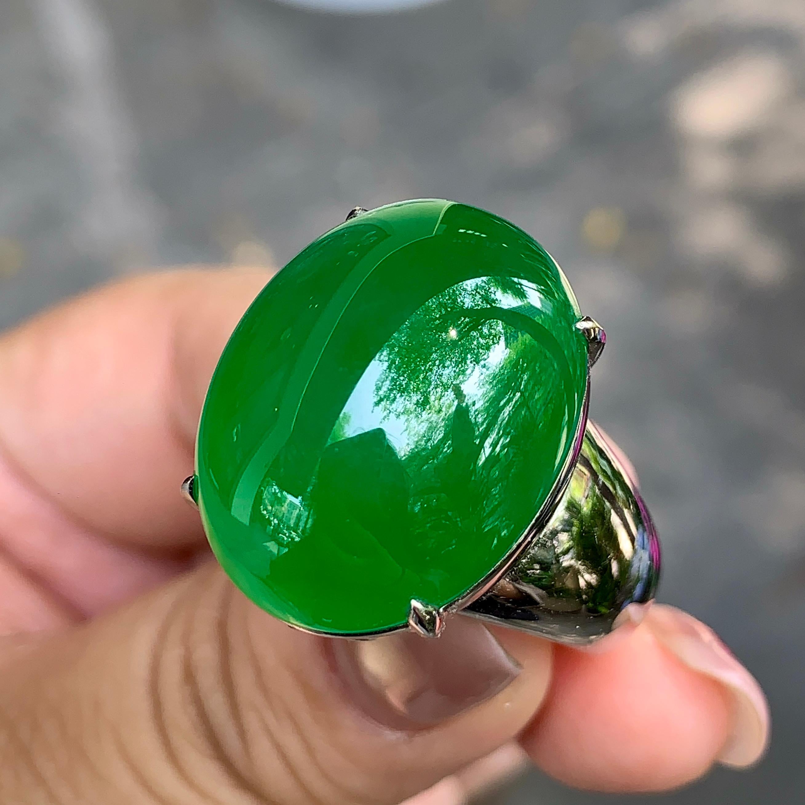 厚装饱满 18K金镶冰种满绿蛋面戒指 天然缅甸A货翡翠（yc357952）