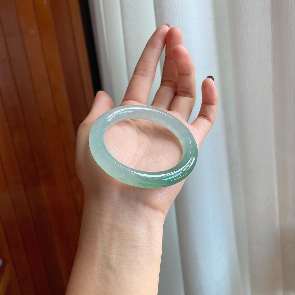 冰种晴绿底翡翠圆条手镯（54.2mm）（yc285981）