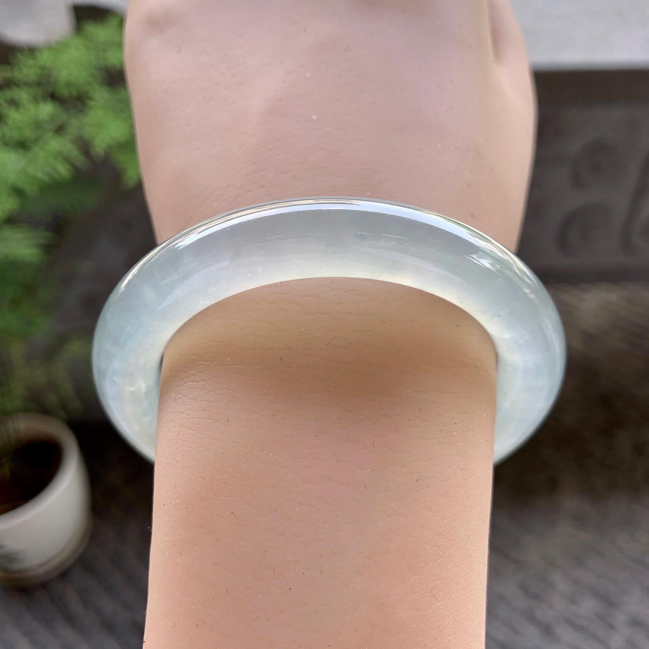 冰种淡晴底圆条手镯（53mm）