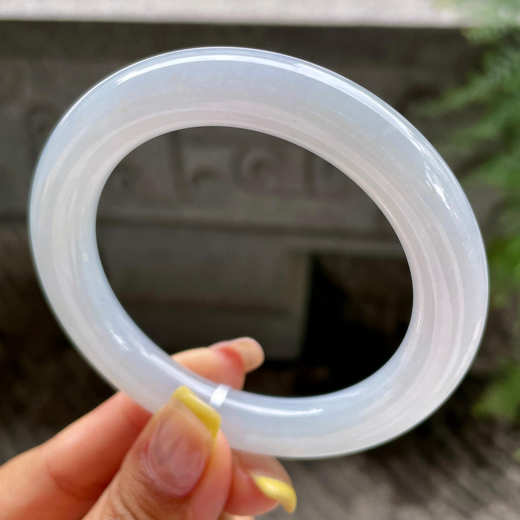 细糯种带底色圆条手镯55.8圈      天然缅甸A货翡翠（yc383113）