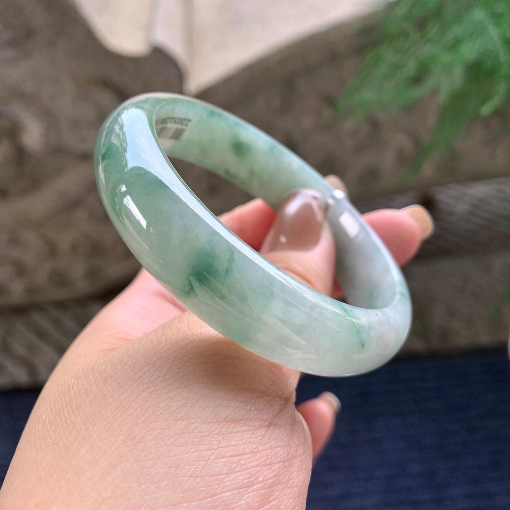 大圈口 糯冰种飘绿花宽版轮胎手镯 58.2圈口 天然缅甸A货翡翠（yc372348）