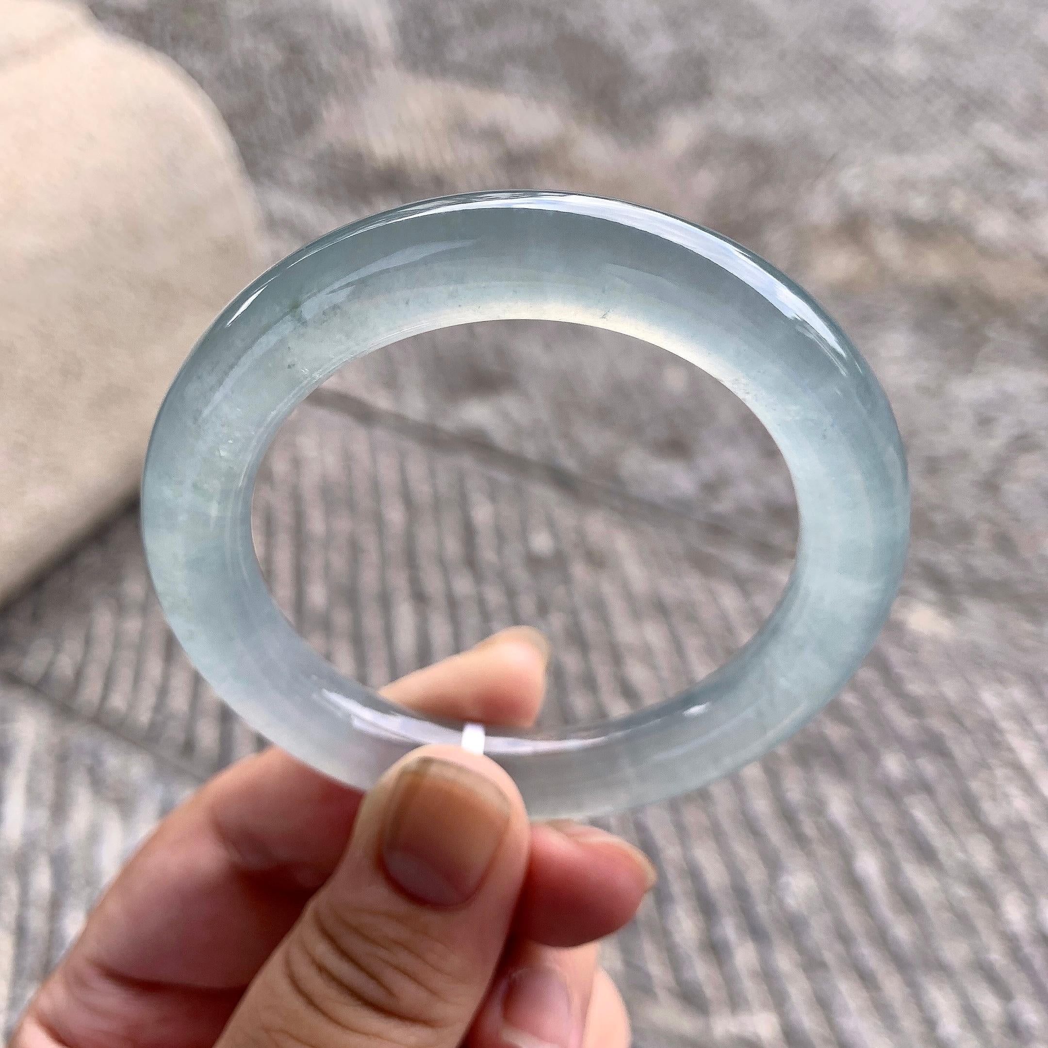 糯冰种淡晴底圆条手镯（53mm）（yc195914）