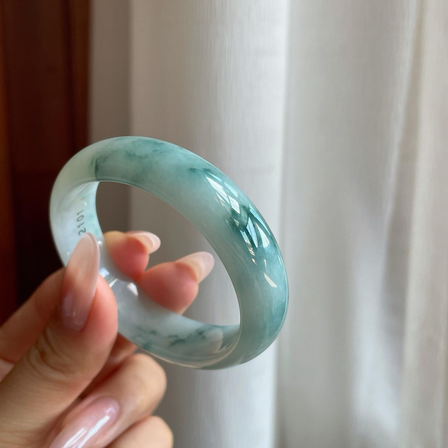 糯冰飘花翡翠贵妃镯（54.8mm）（yc281670）