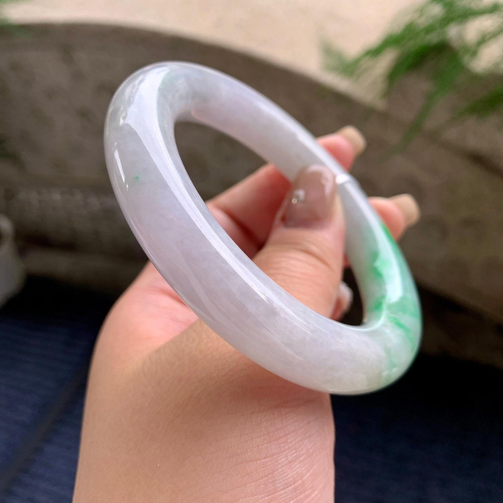 大圈口 糯种淡粉底淡飘阳绿圆条手镯 58.5圈口 天然缅甸A货翡翠（yc461807）