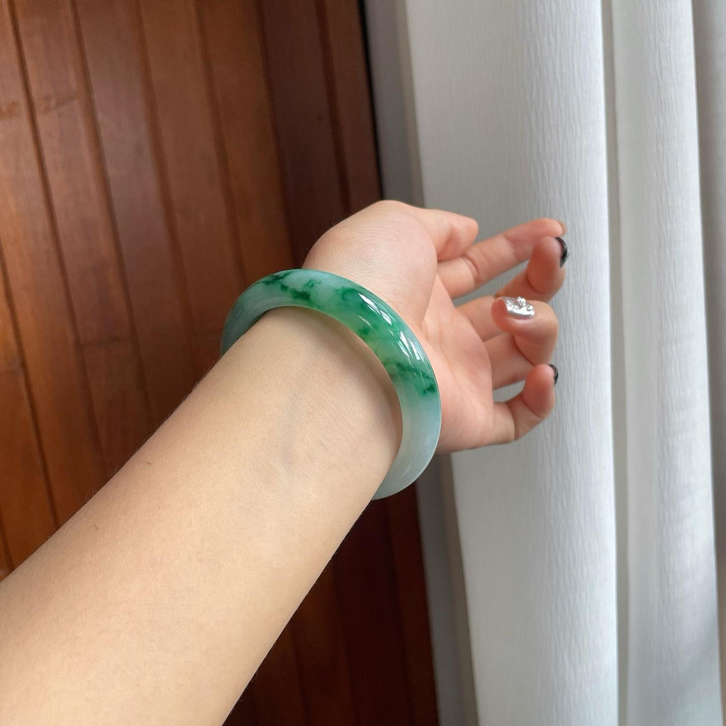 糯冰带色特色翡翠平安镯（58.5mm）（yc277387）