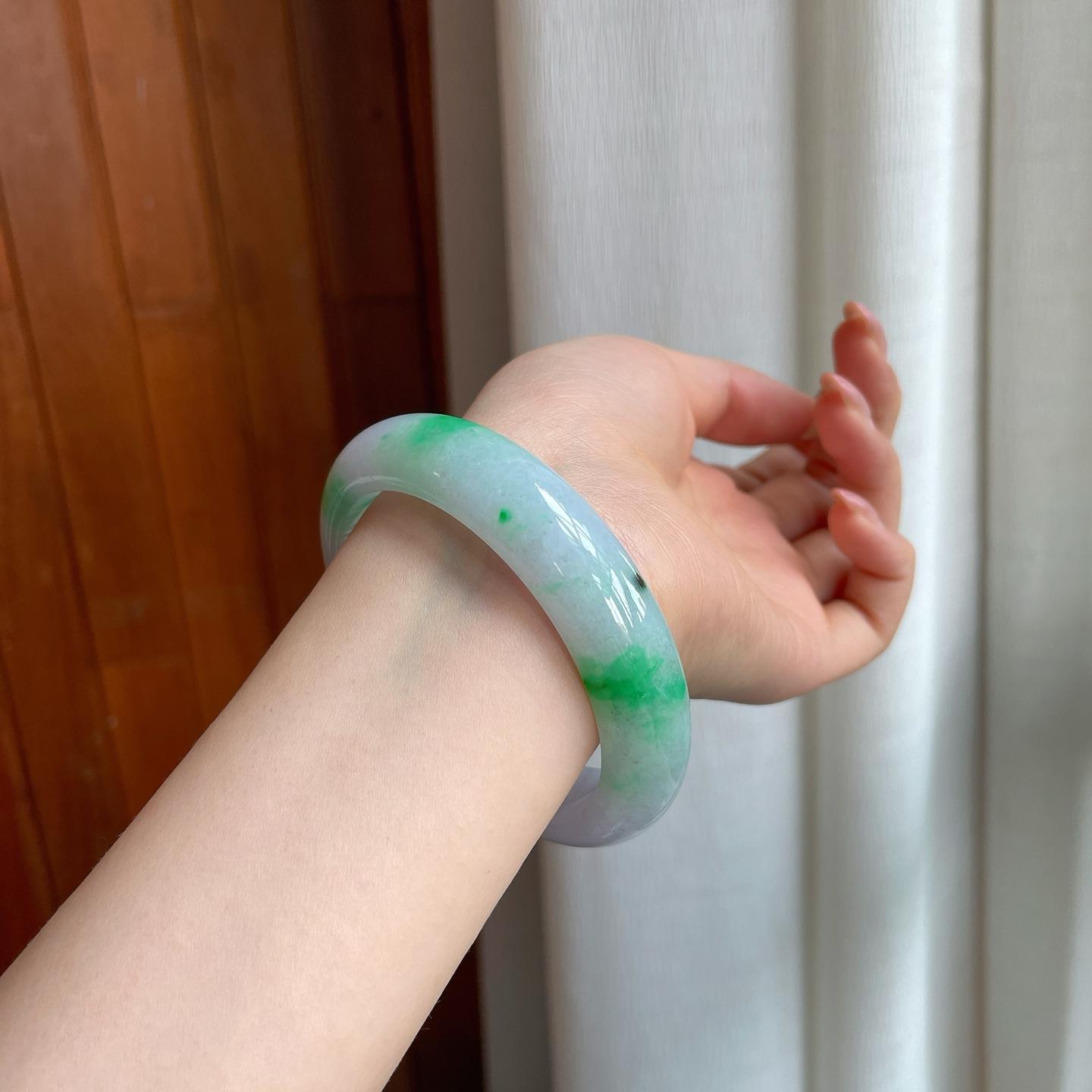 糯冰带色翡翠平安镯（59mm)（yc360251）