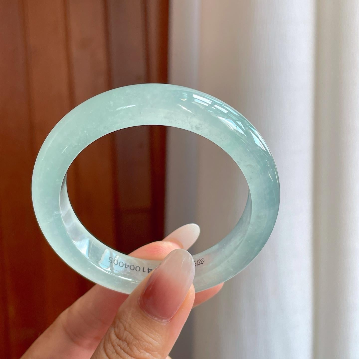 冰玻种淡晴底翡翠平安镯（54.5mm）（yc269034）