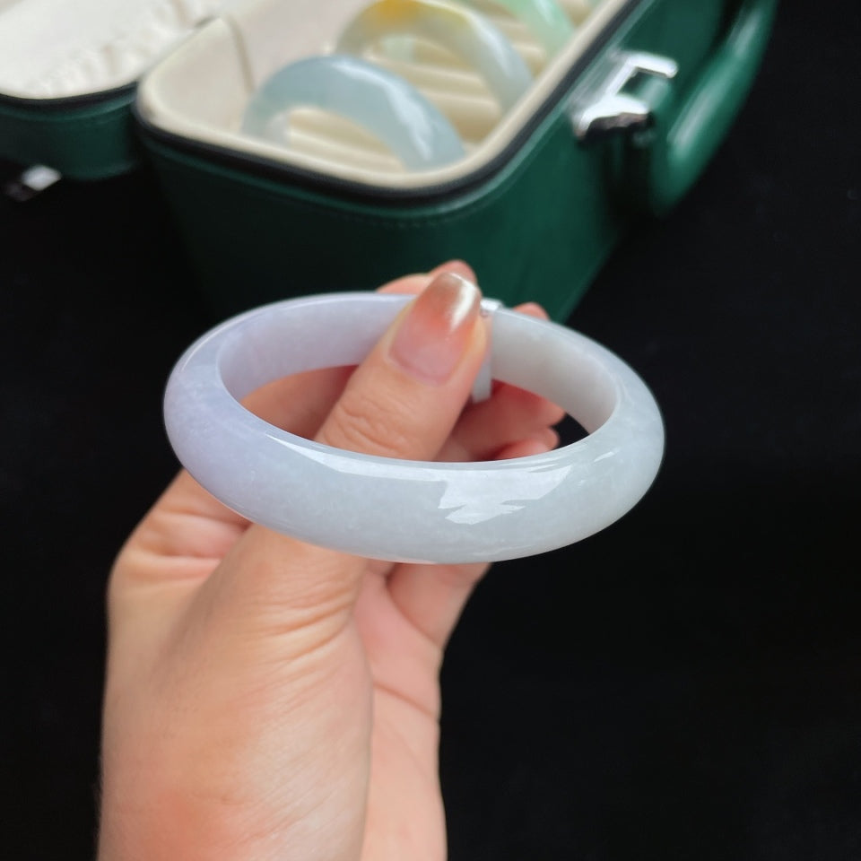 糯冰春底翡翠手镯（57mm）（yc017021）