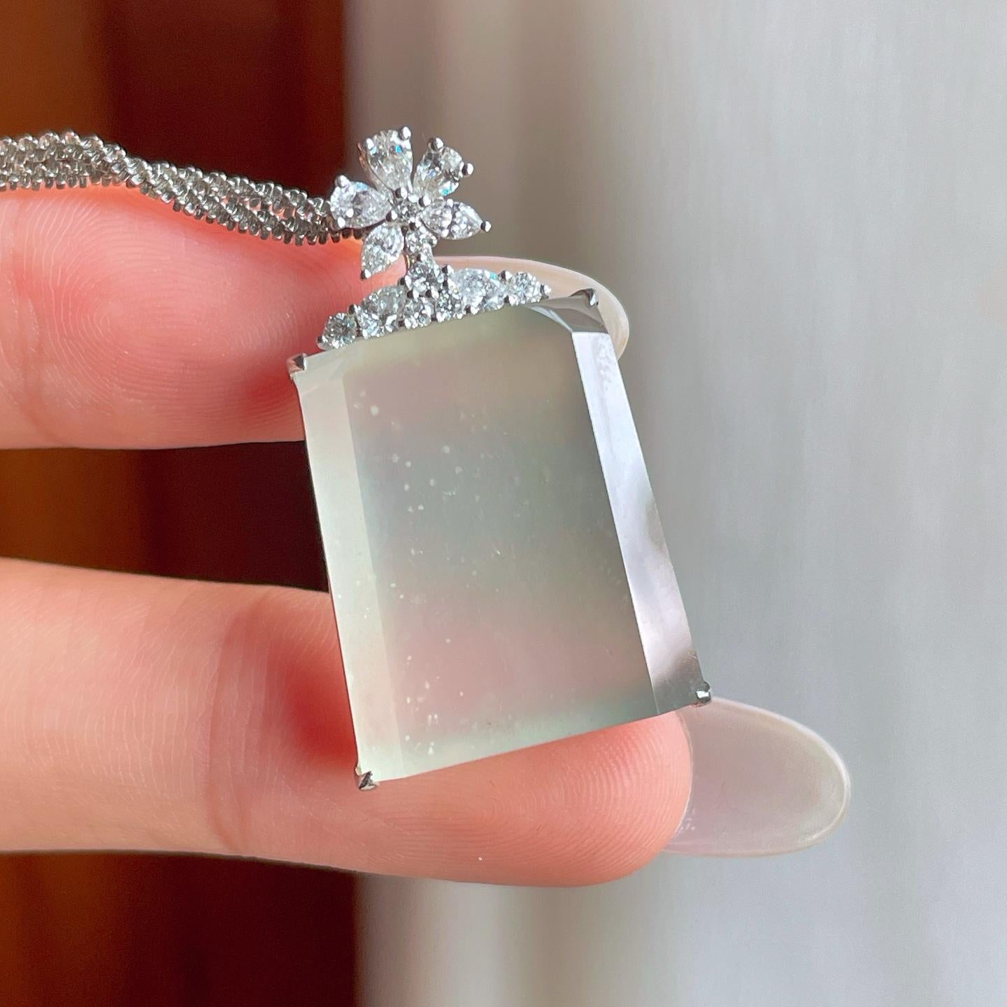 18k金钻镶冰种淡底色翡翠无事牌（yc263554）