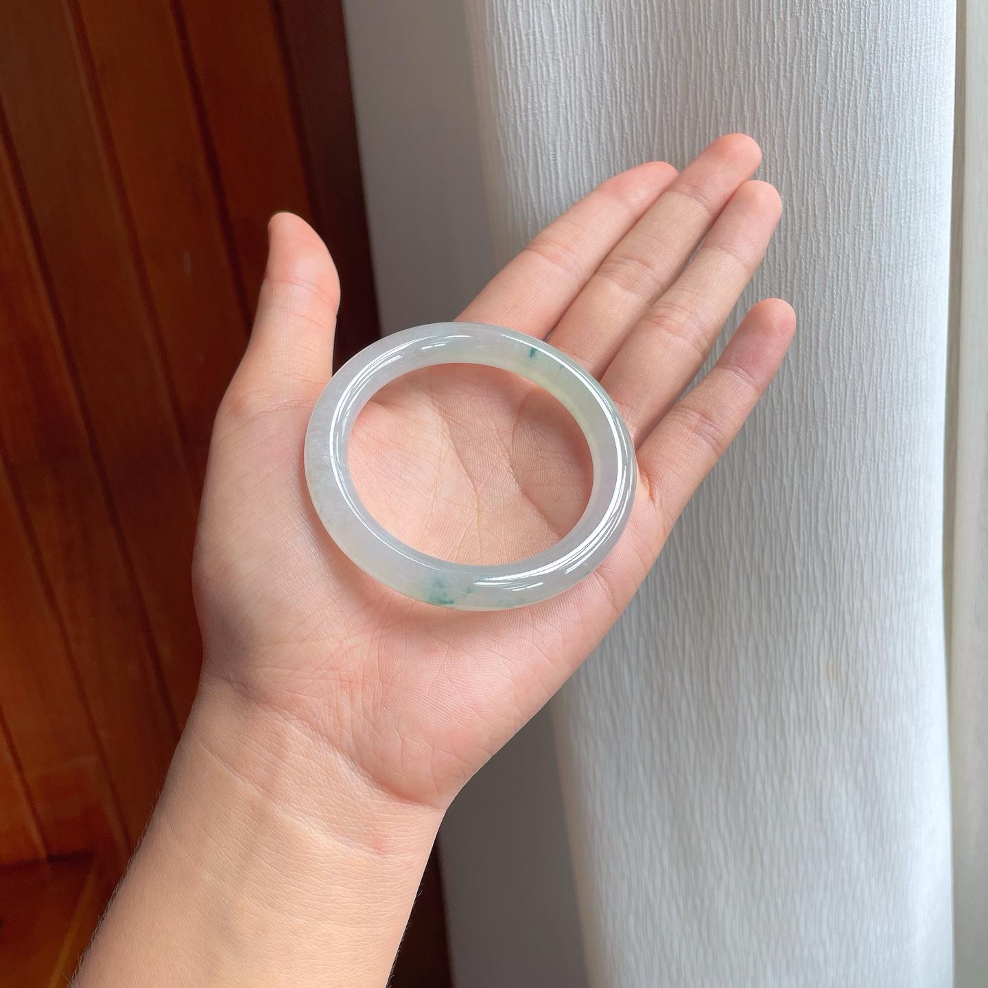 冰种飘花翡翠圆条手镯（50.5mm）（yc254044）