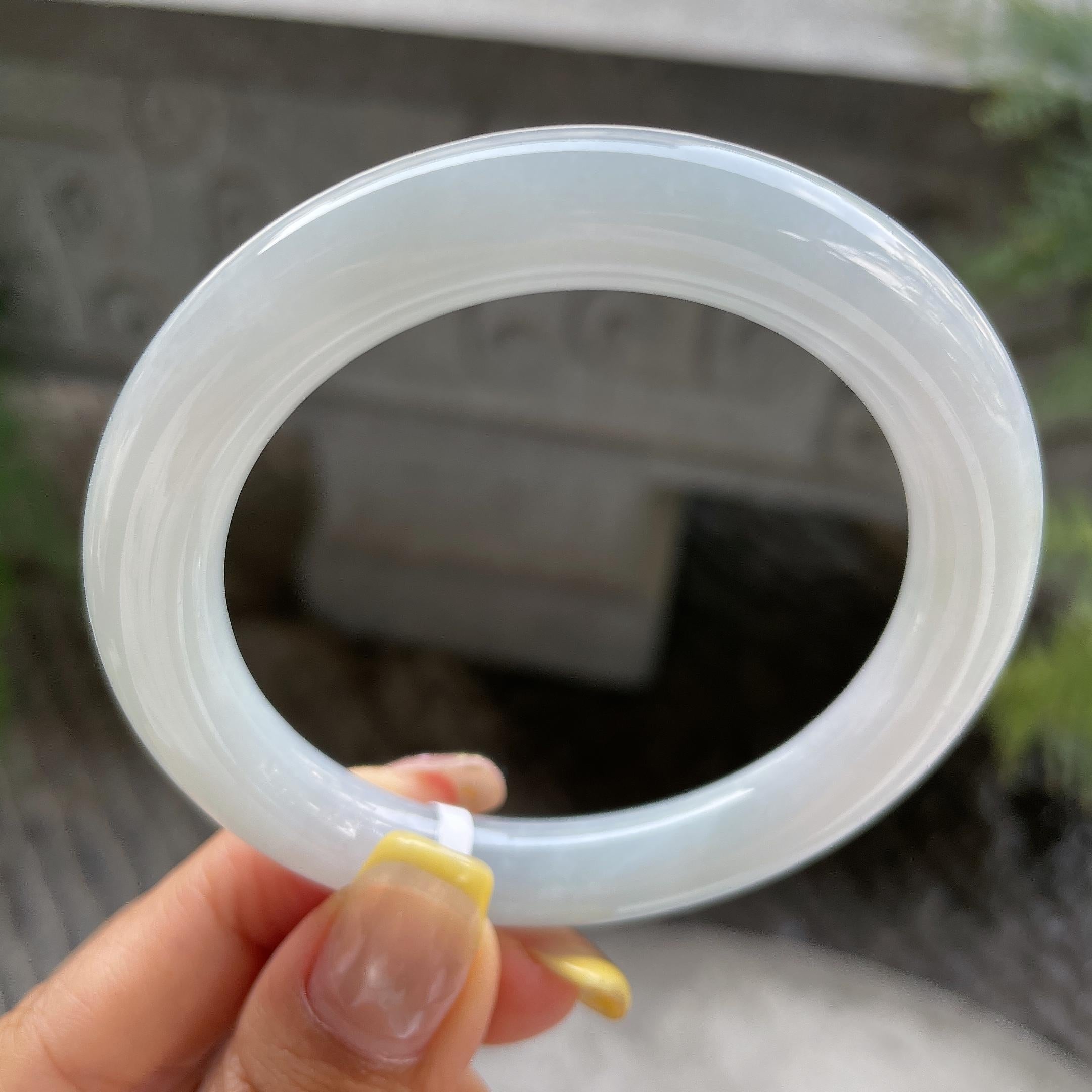 细糯种带底色圆条手镯54.7圈      天然缅甸A货翡翠（yc387366）