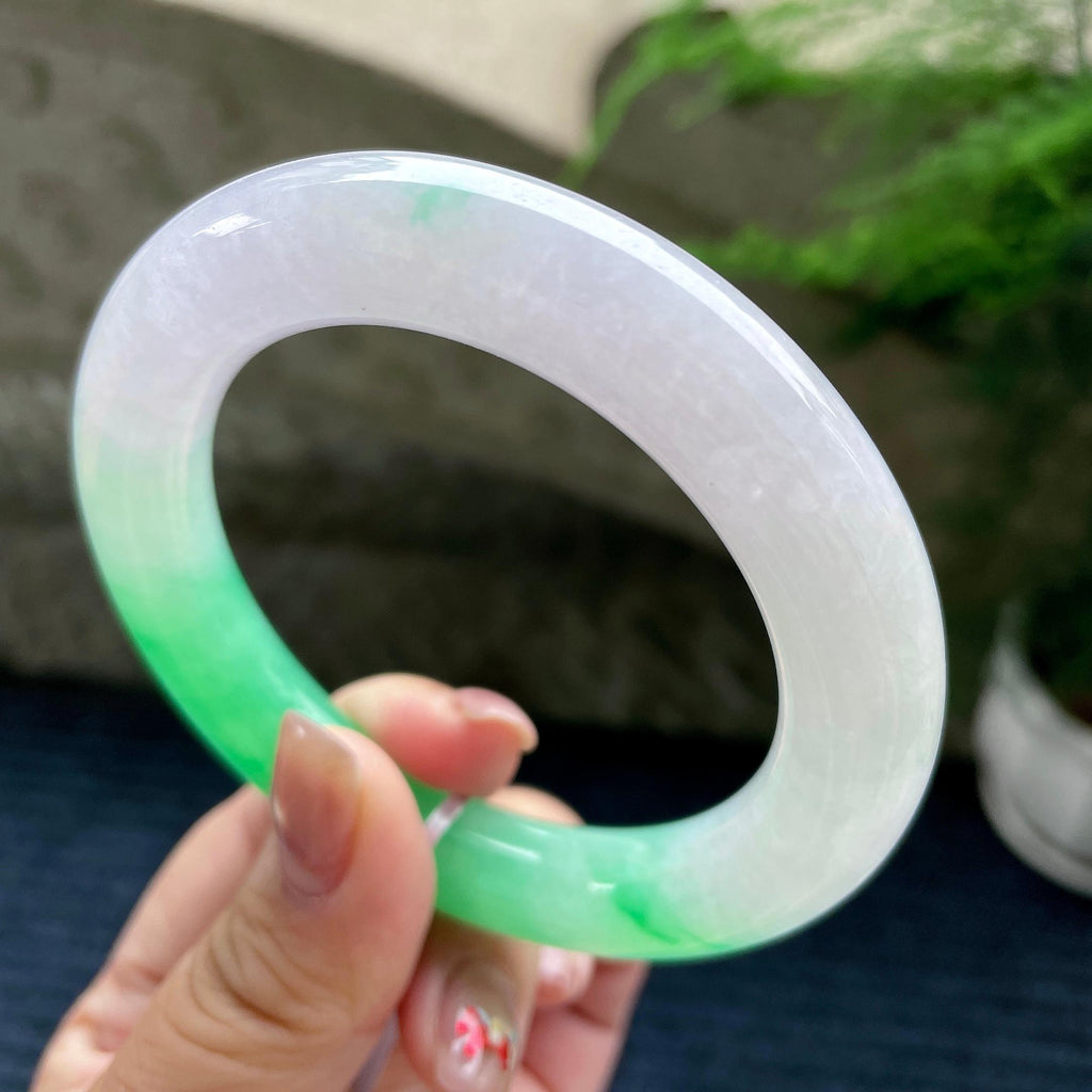 大圈口 糯冰种淡春彩阳绿圆条手镯59.2圈口 天然缅甸A货翡翠（yc350656）