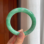 糯冰果绿翡翠圆条手镯（56mm）（yc423121）