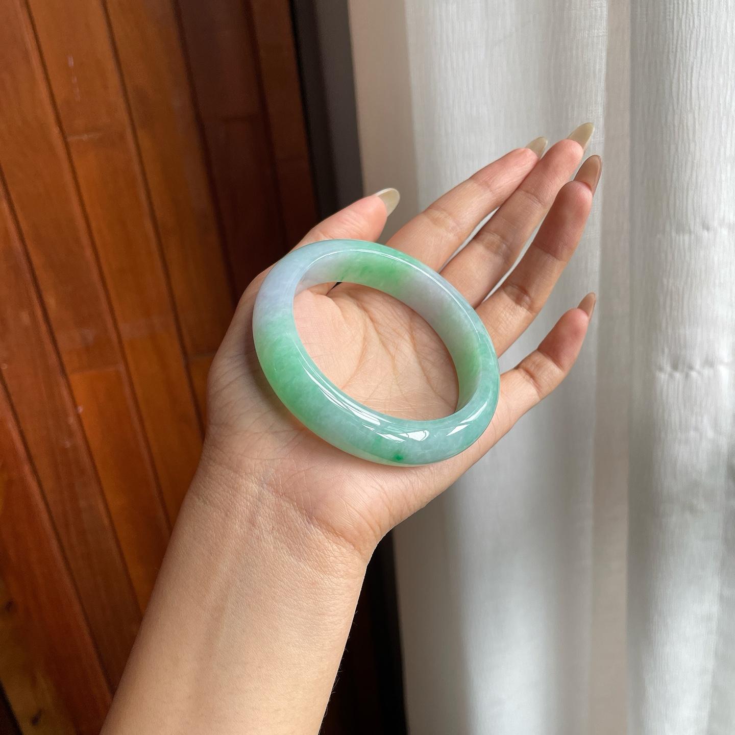 糯冰种春带彩翡翠平安镯（56.6mm）（yc223449）