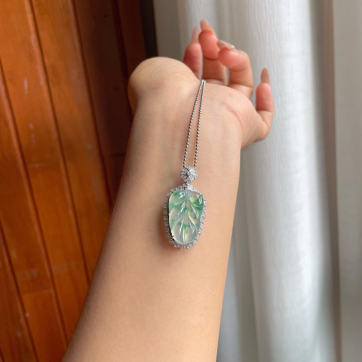 18k金钻镶冰种飘花翡翠叶子（yc194778） – 思懿家